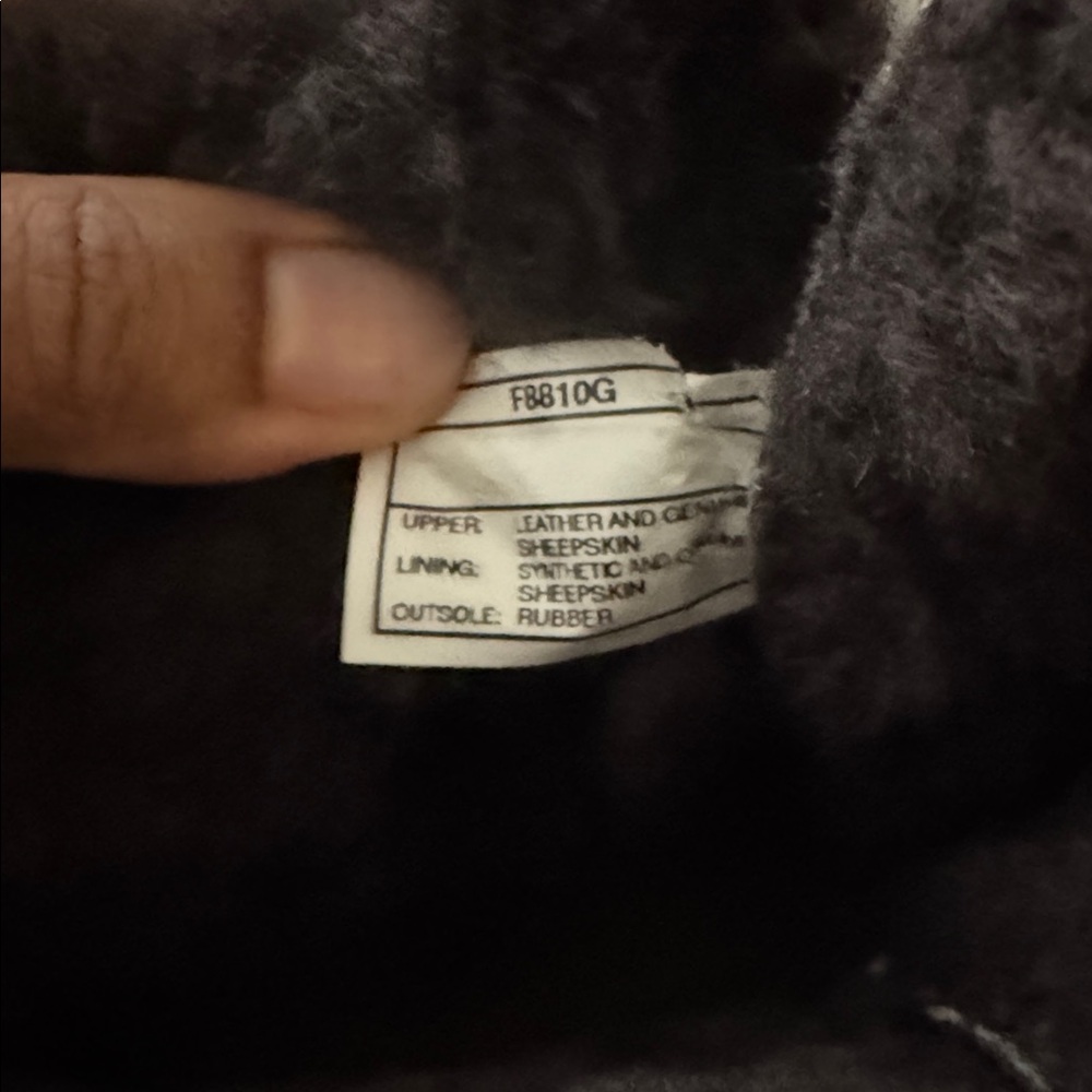 UGG Australia Adirondack Boots - Picture 7 of 7